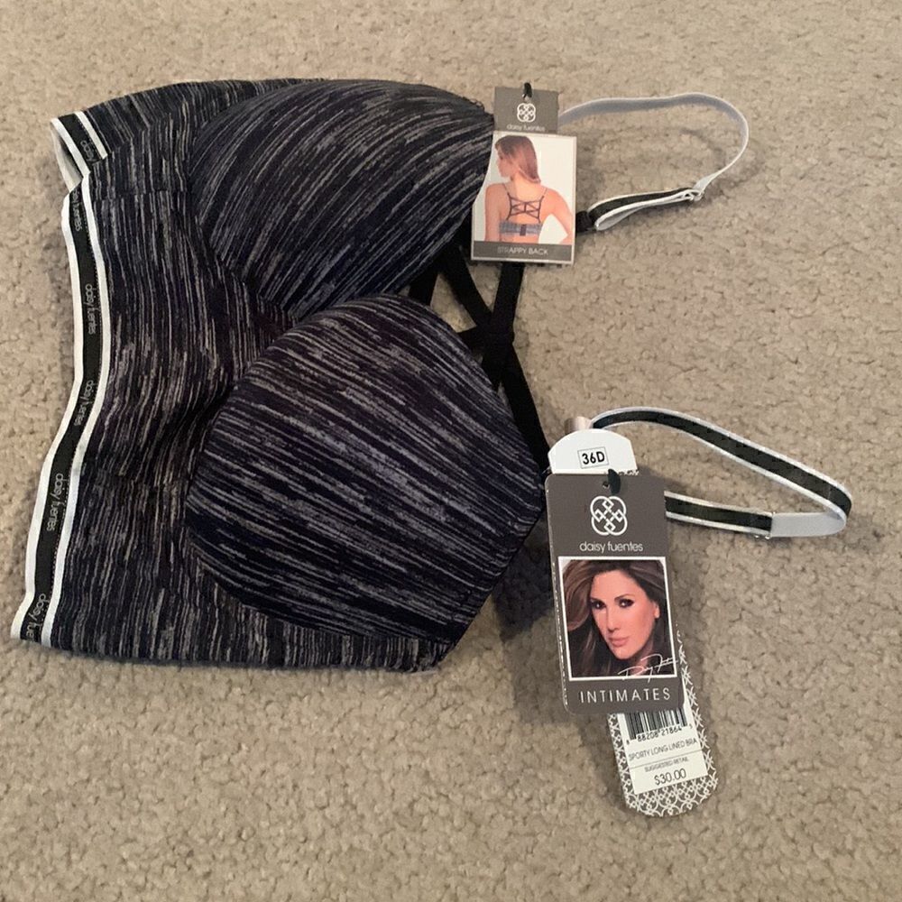 NWT Daisy Fuentes Sporty Lined Bra with Strappy Back size 36D - Picture 3 of 4